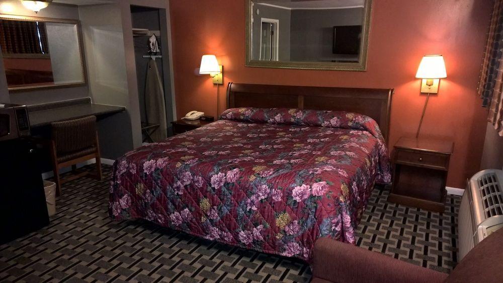 Economy Inn Marshalltown Exteriér fotografie