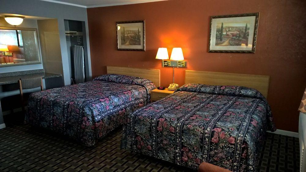 Economy Inn Marshalltown Exteriér fotografie