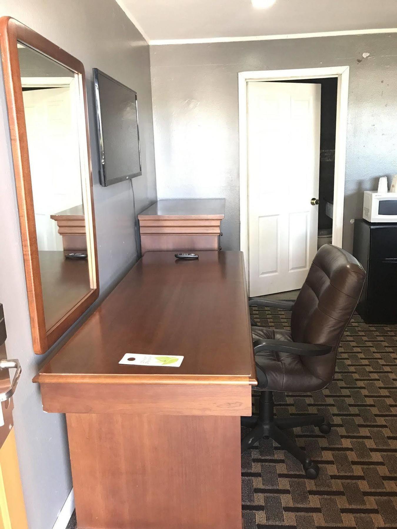 Economy Inn Marshalltown Exteriér fotografie
